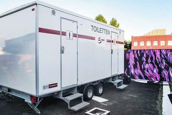 toilet trailers 